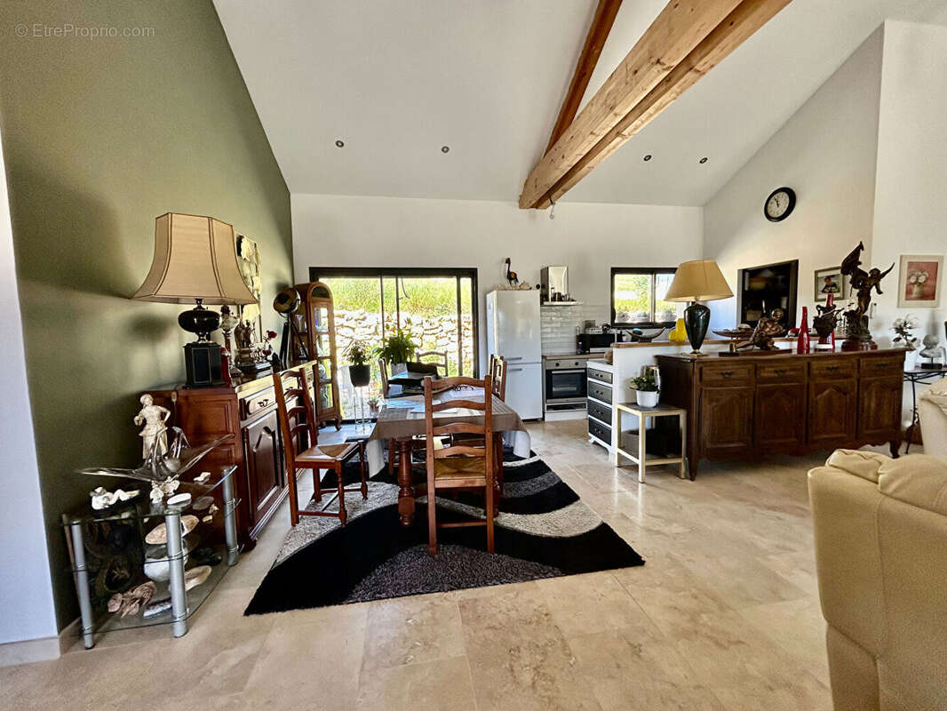 Maison à SAINT-PIERRE-LAFEUILLE