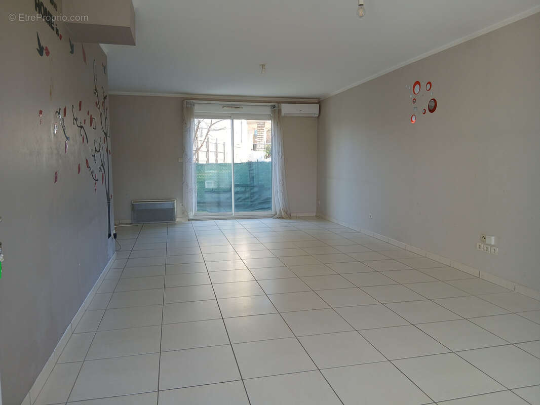 Maison à SAINT-HILAIRE-DE-BRETHMAS