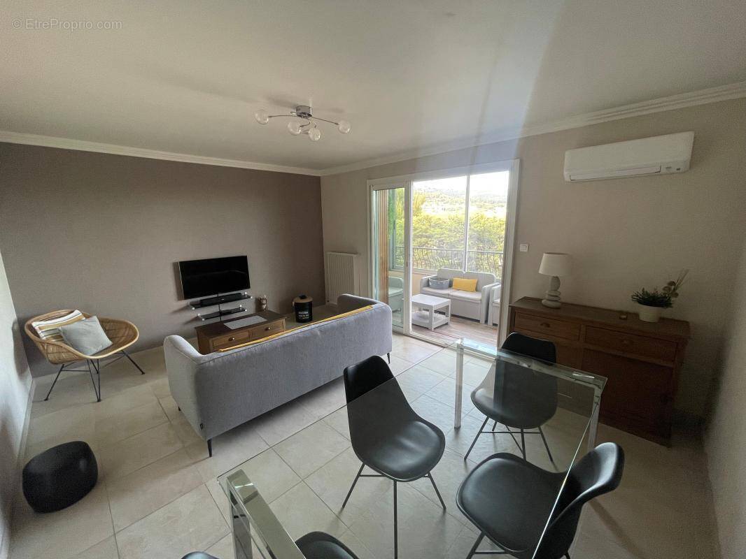 Appartement à OLLIOULES