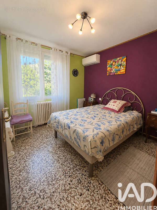 Maison 200 m² à Vitrolles  - photo 6
