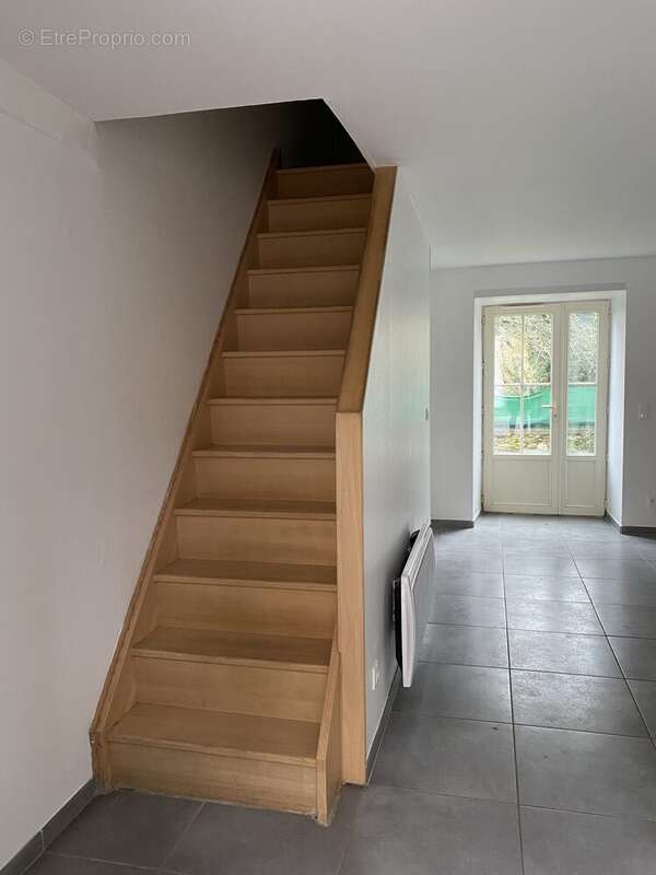 Maison à CHATEAUNEUF-LA-FORET