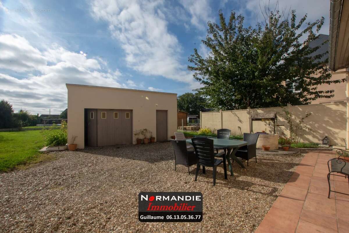 Maison à LA TRINITE-DU-MONT