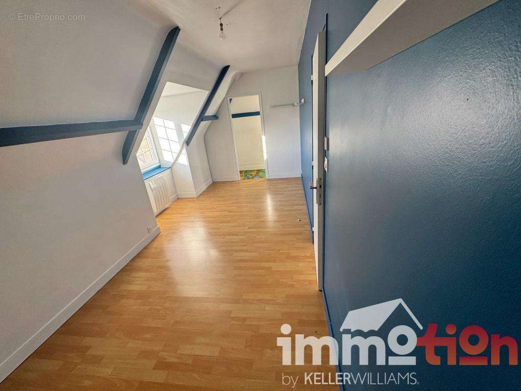 Maison à SAINT-QUENTIN-LA-MOTTE-CROIX-AU-BAILLY