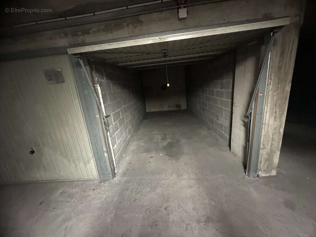 Parking à VINCENNES