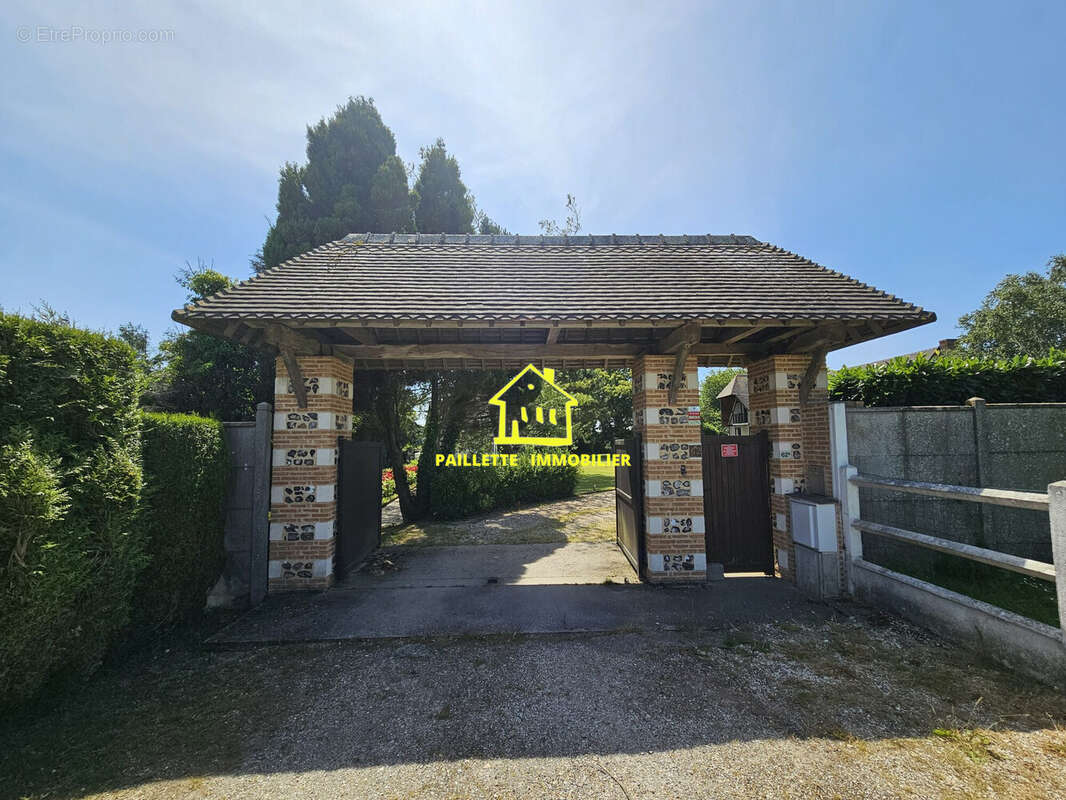 Maison 261 m² à Criquetot-L'esneval  - photo 3