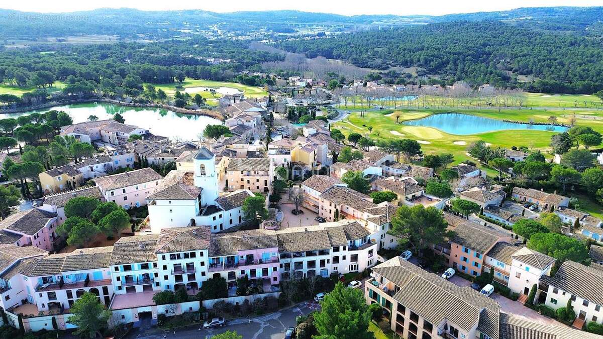 Appartement à MALLEMORT