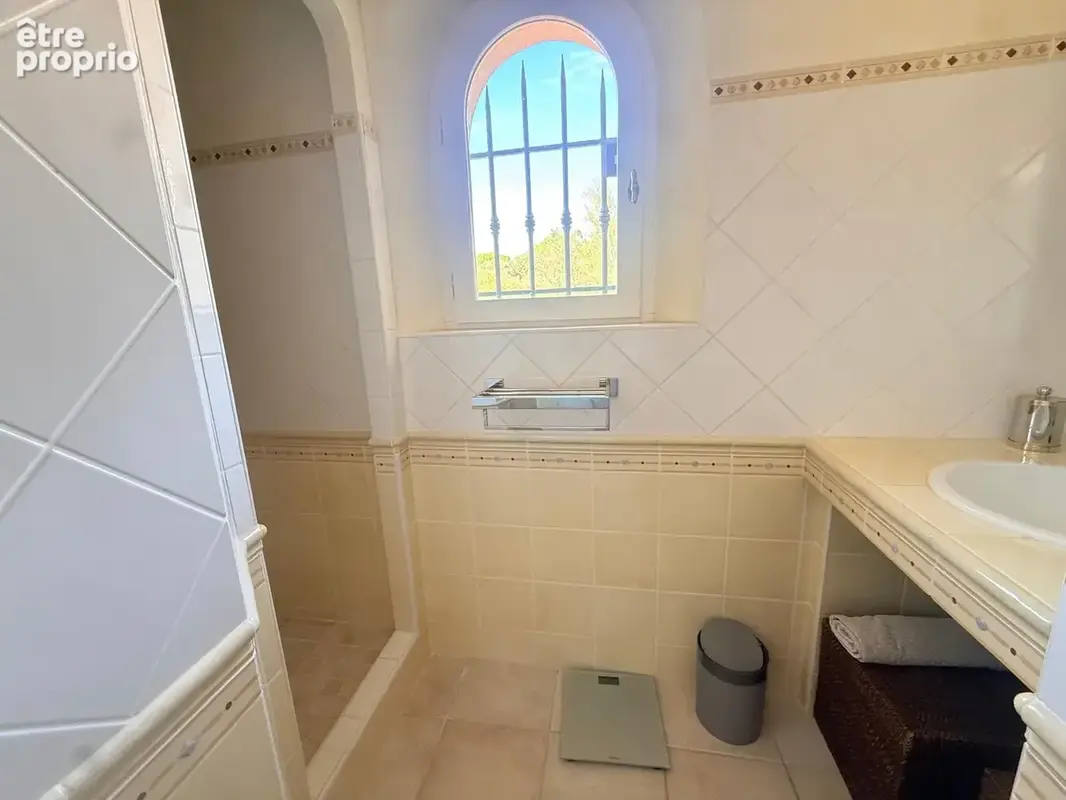 Fréjus   tour de mare  villa d’architecte avec piscine à débordement - photo 16