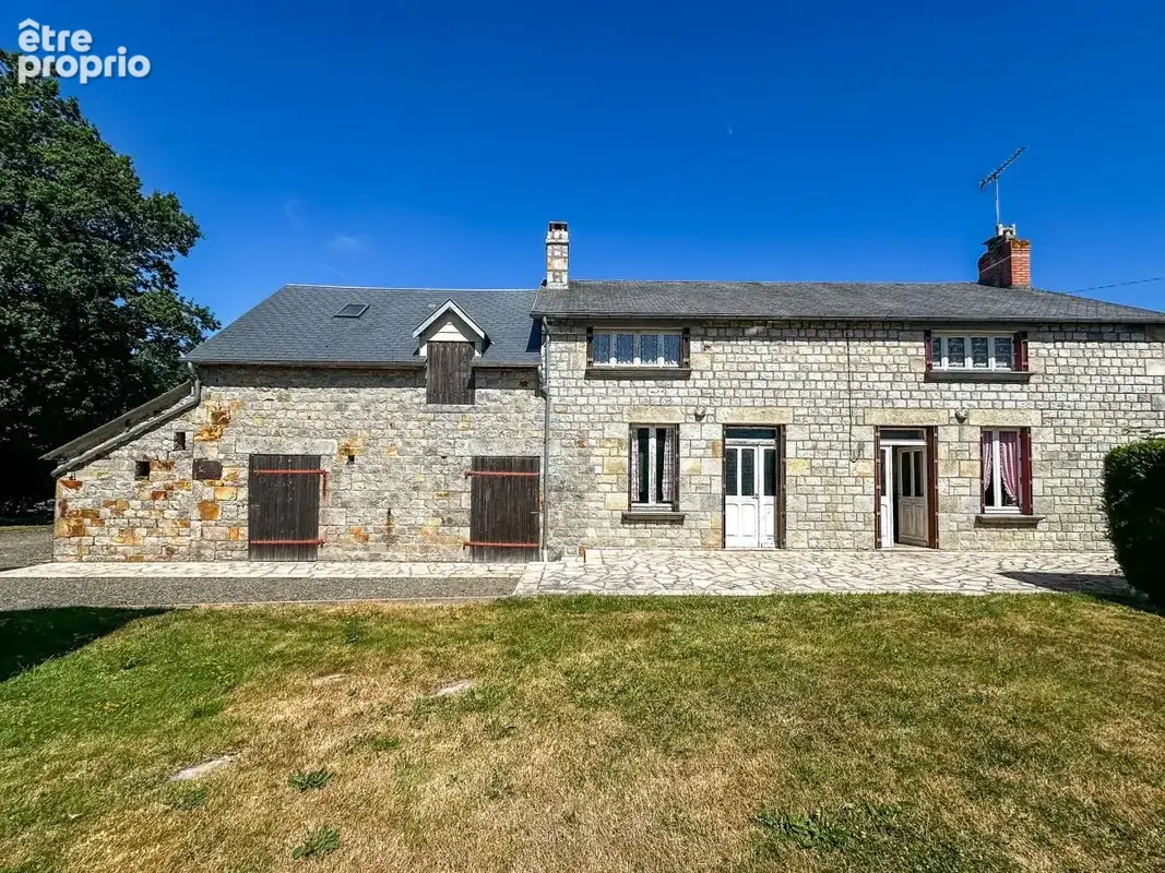 Maison à SAINT-GEORGES-DE-ROUELLEY
