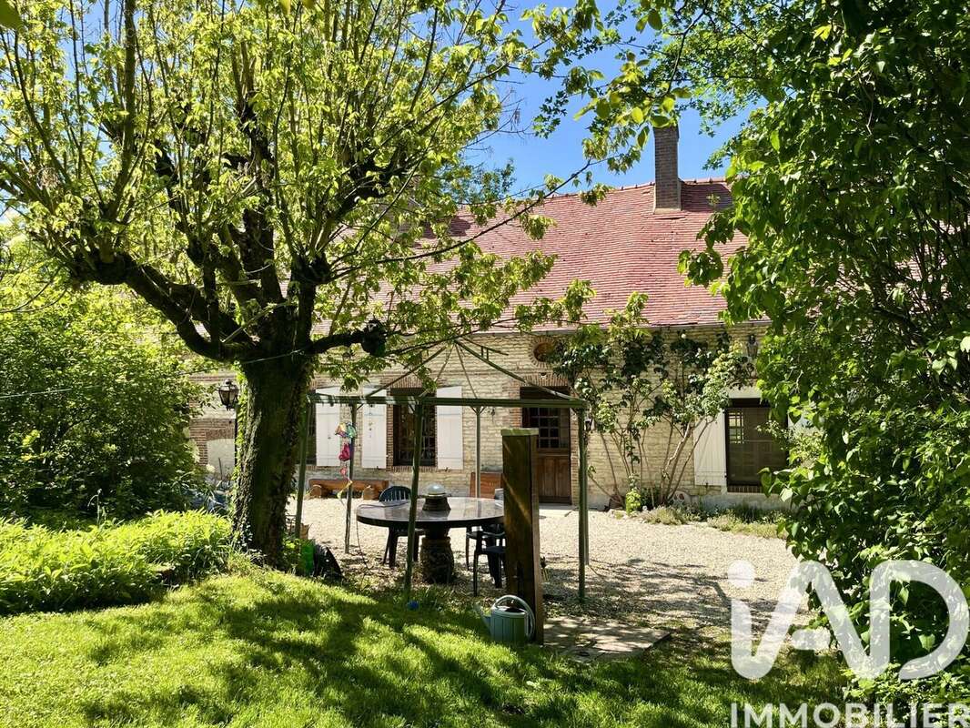 Maison 105 m² à Montfey  - photo 2
