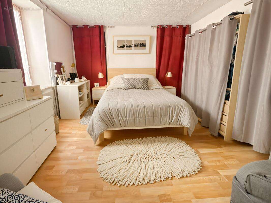 Maison à SAINT-LAURENT-DES-BOIS