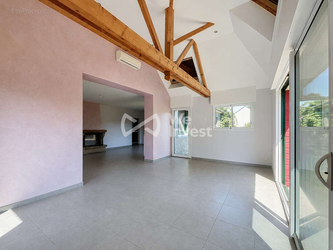 Maison 185 m² à Cornille  - photo 3