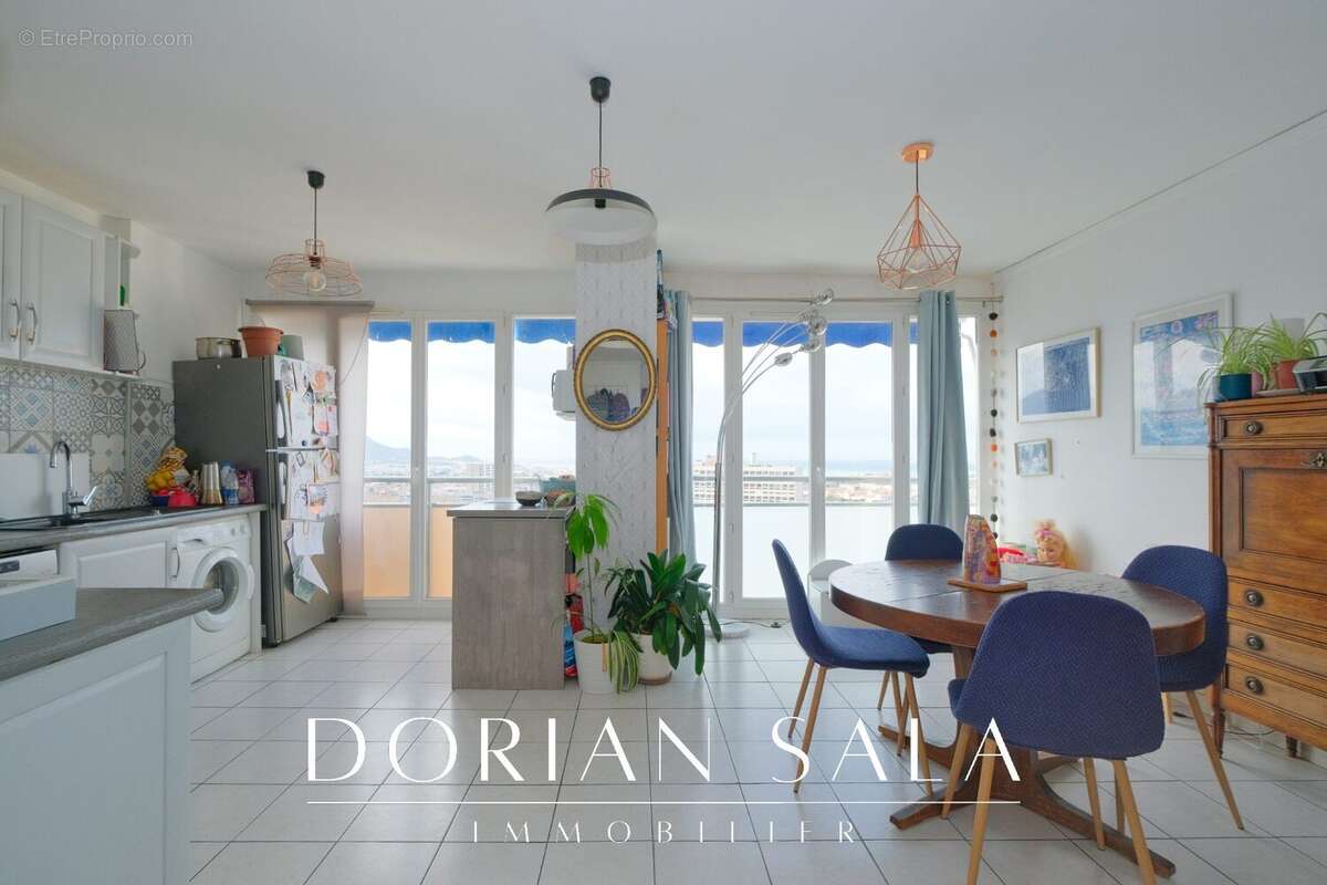Appartement à MARSEILLE-9E