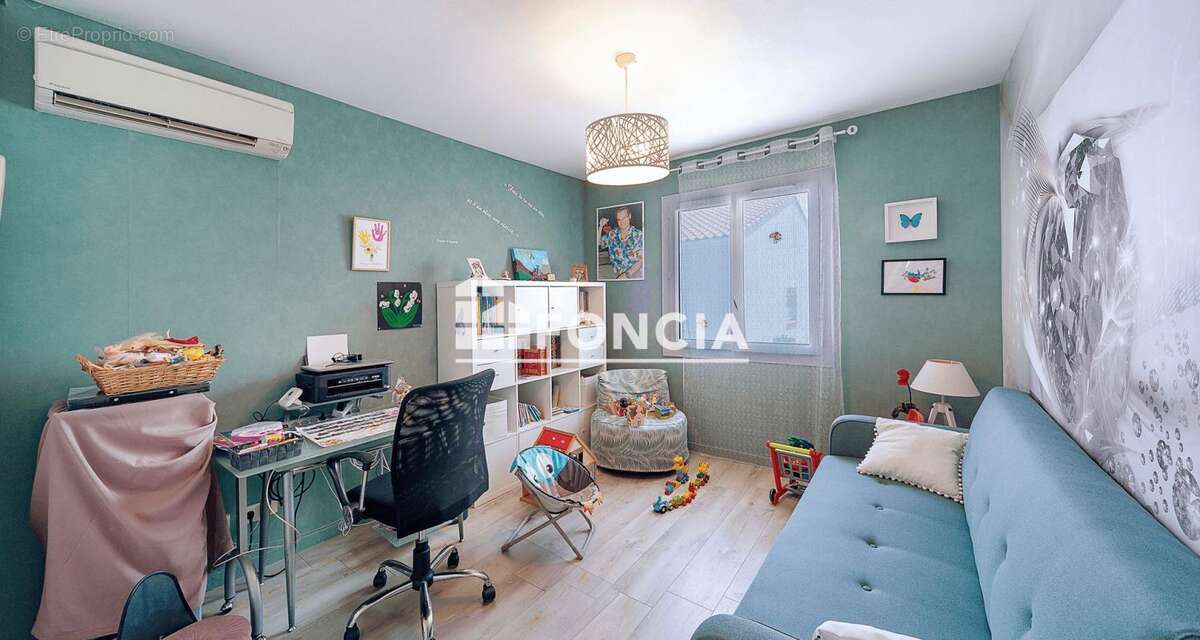 Proche MONTAUBAN, maison individuelle de plain pied avec double garage/atelier, terrasse, piscine et terrain - photo 12