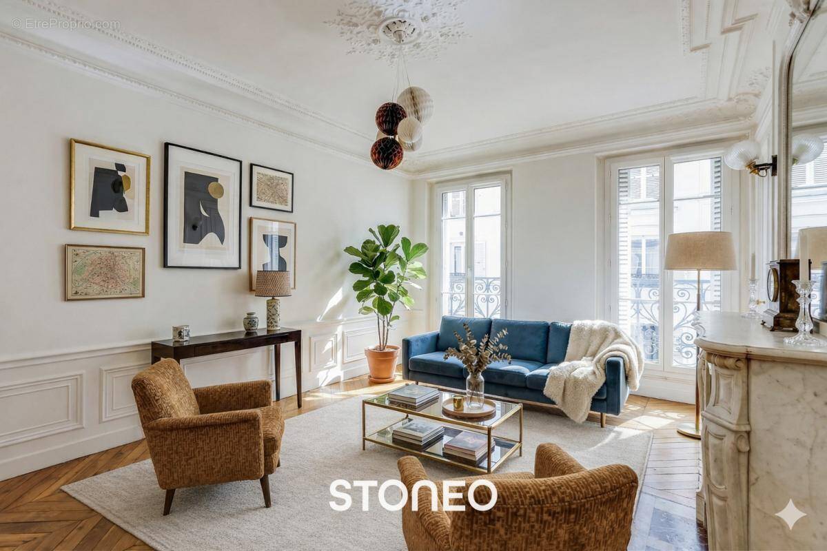 Appartement à PARIS-8E