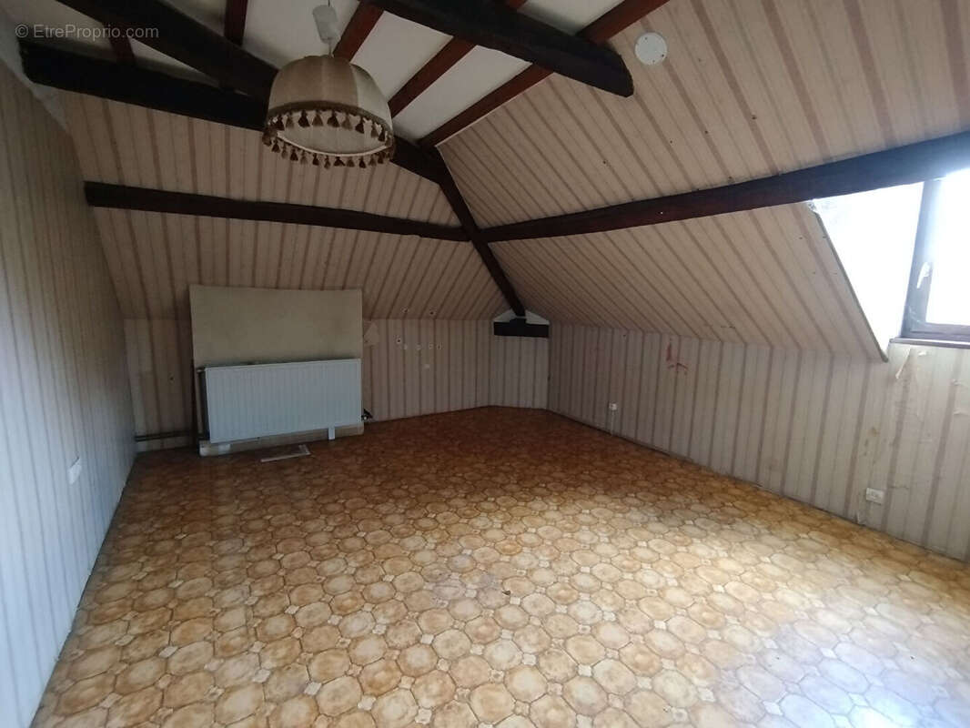 Appartement à GUISE
