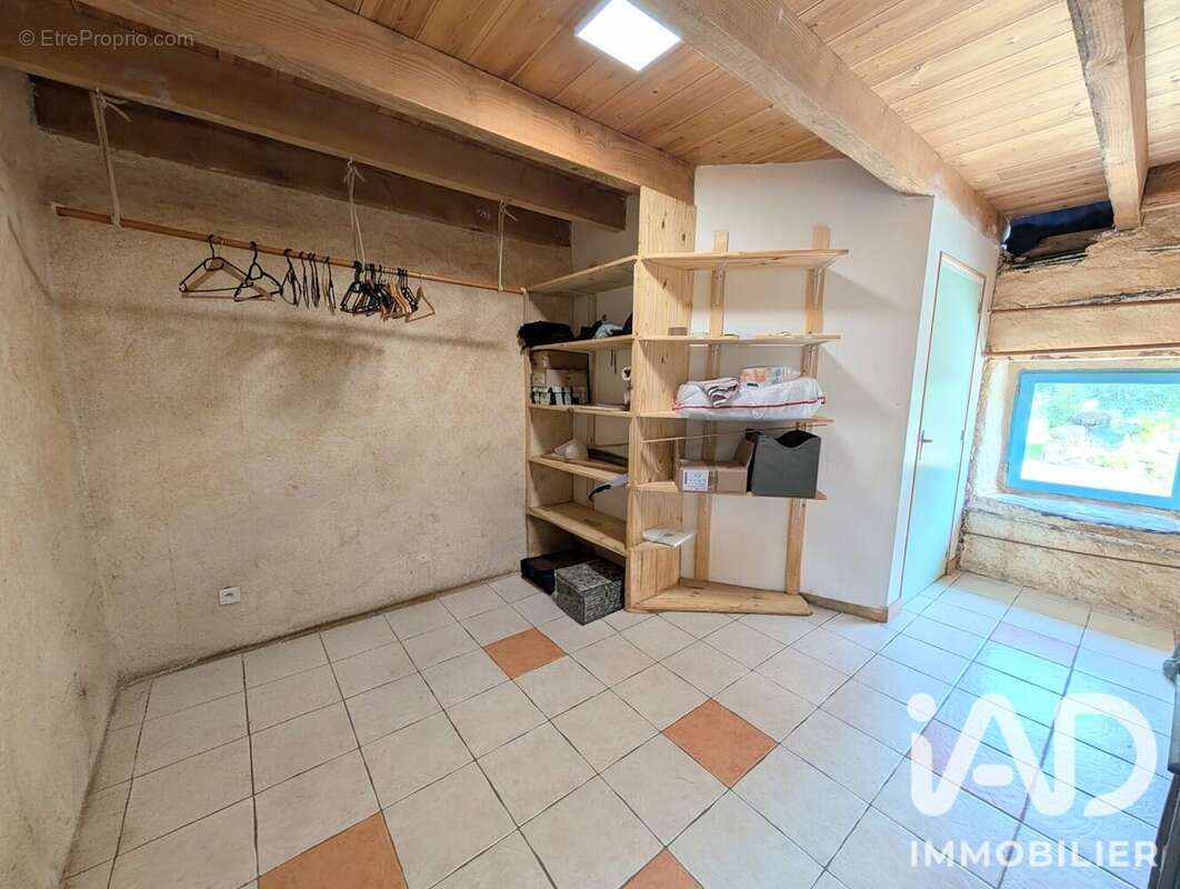 Maison 110 m² à La Feuillee  - photo 8