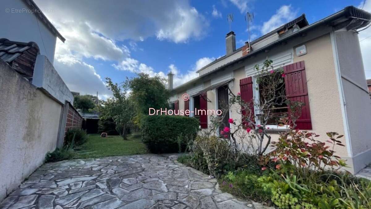 Maison à VILLEMOMBLE