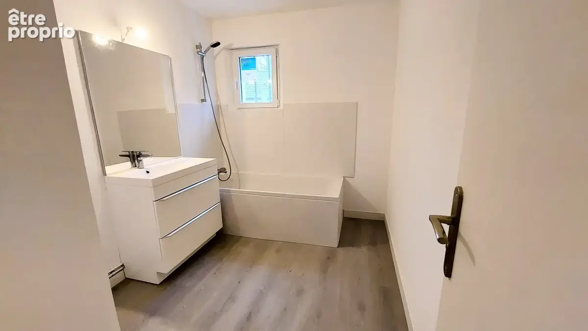 Maison 4 pièces 93 m² à vendre à La Ferte-Saint-Aubin (45240) - photo 9