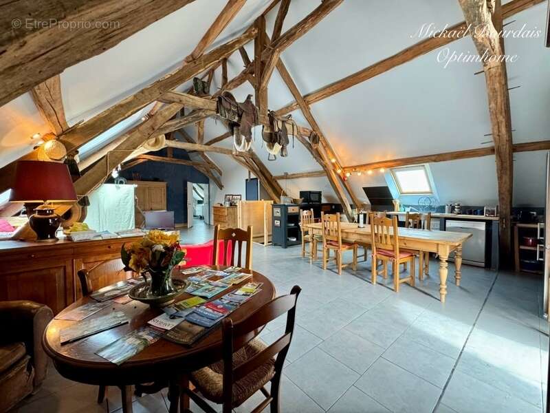 Maison à COURCELLES-DE-TOURAINE