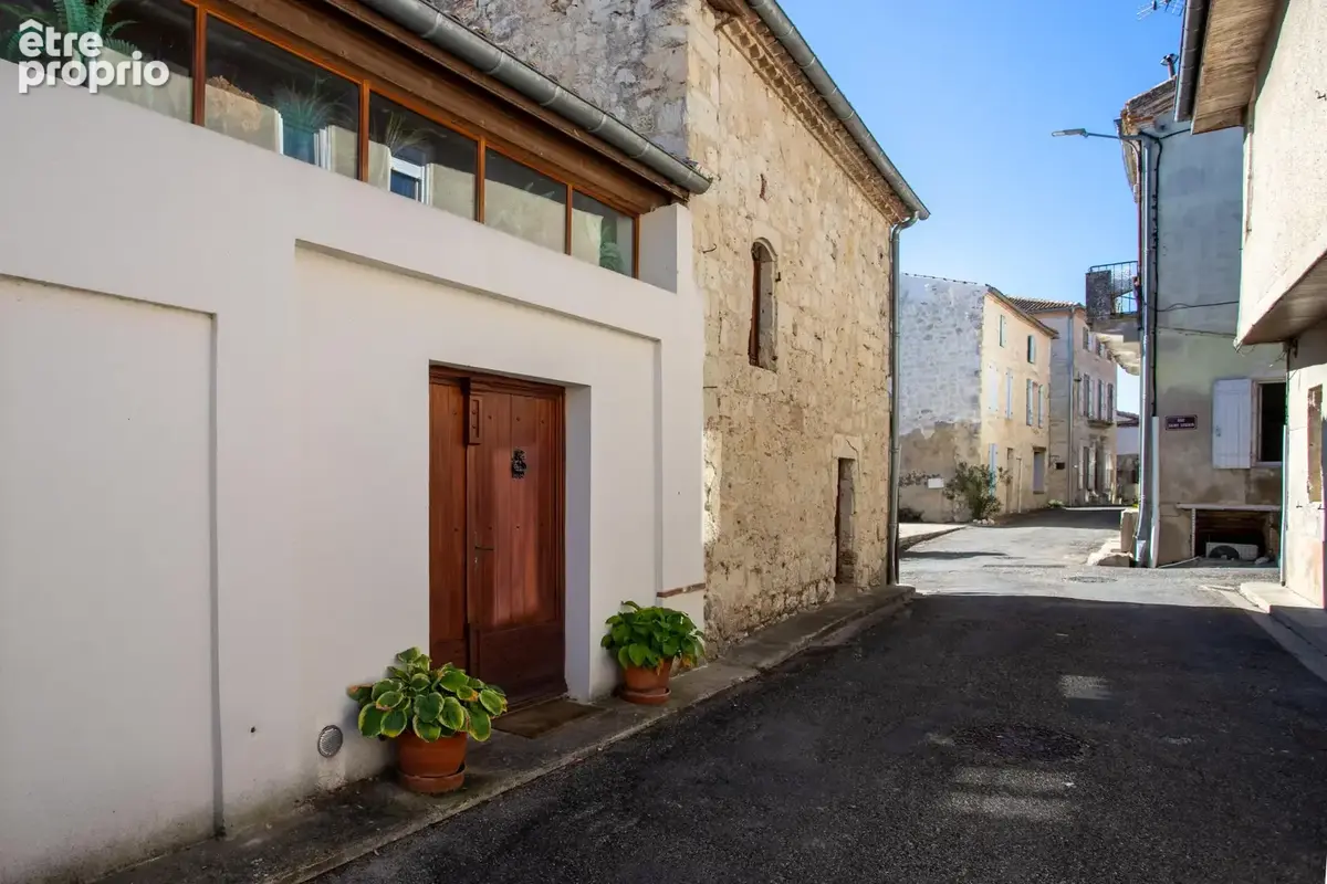 Maison de village avec jardin, piscine, garage et atelier - photo 14