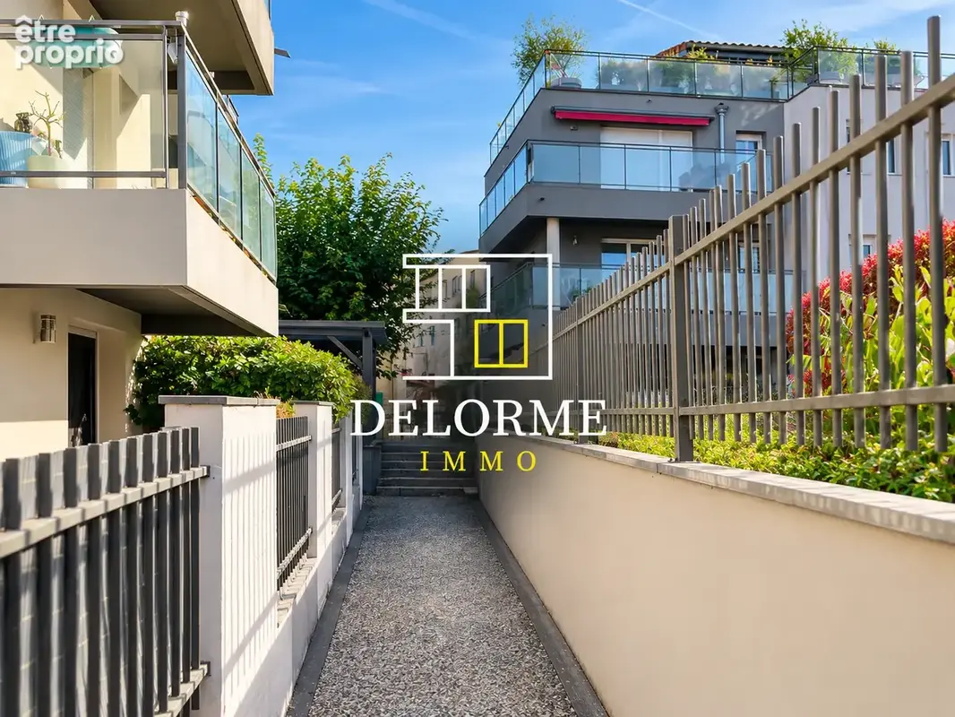 Appartement à NEUVILLE-SUR-SAONE