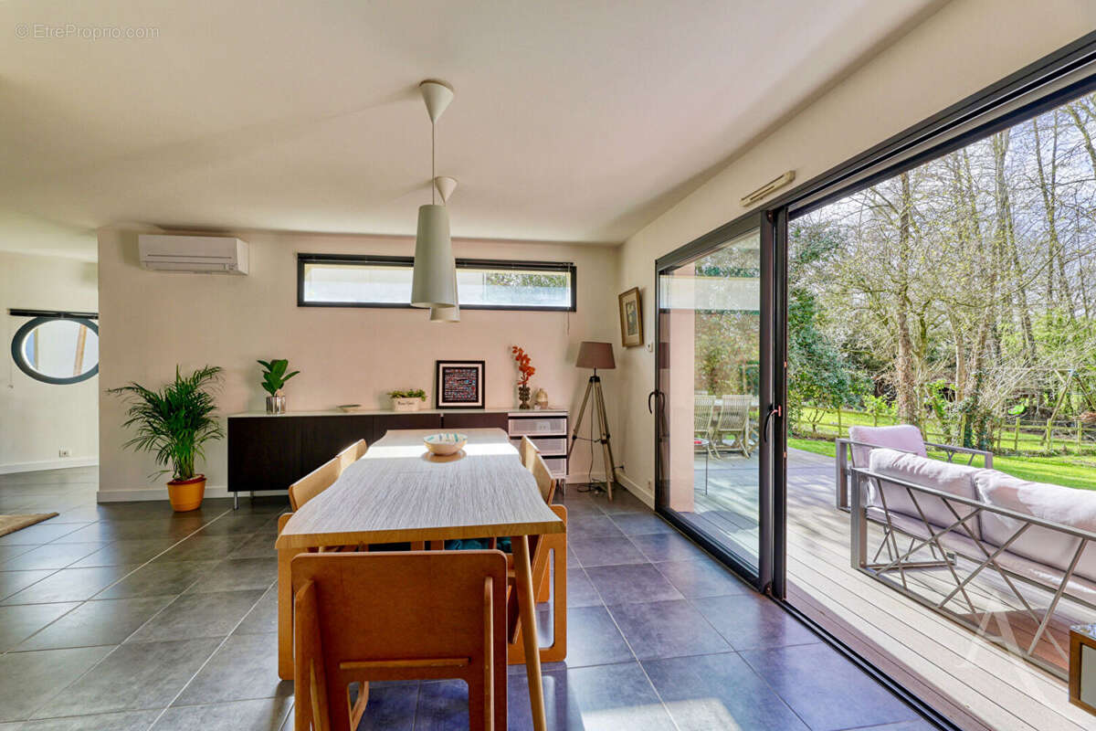 Maison Montaigu - photo 2