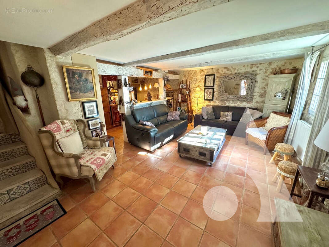 Maison à VILLECROZE