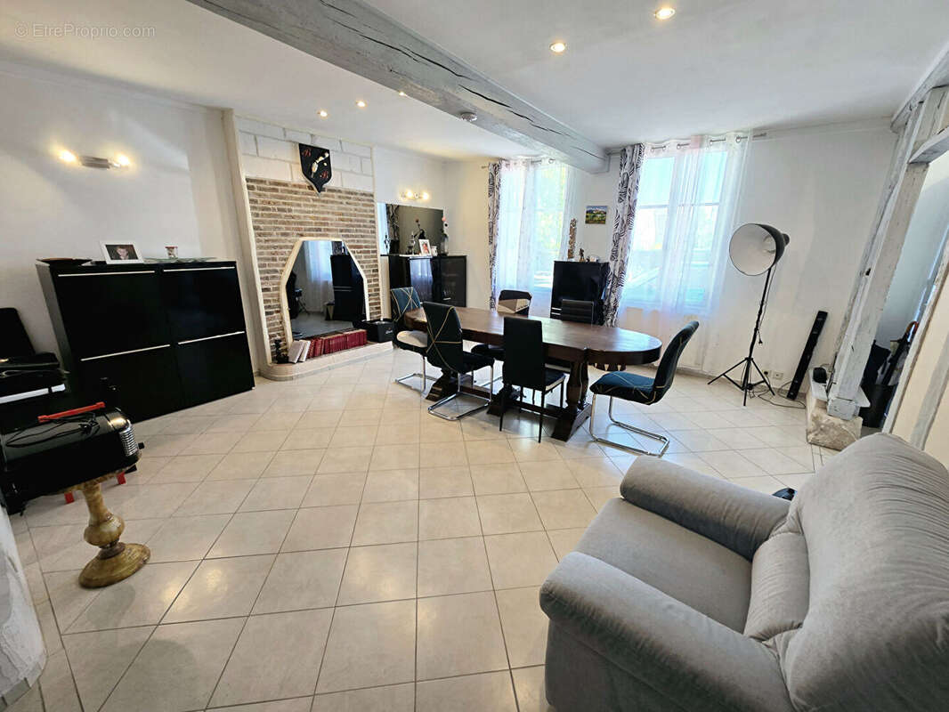 Maison à BARBEREY-SAINT-SULPICE
