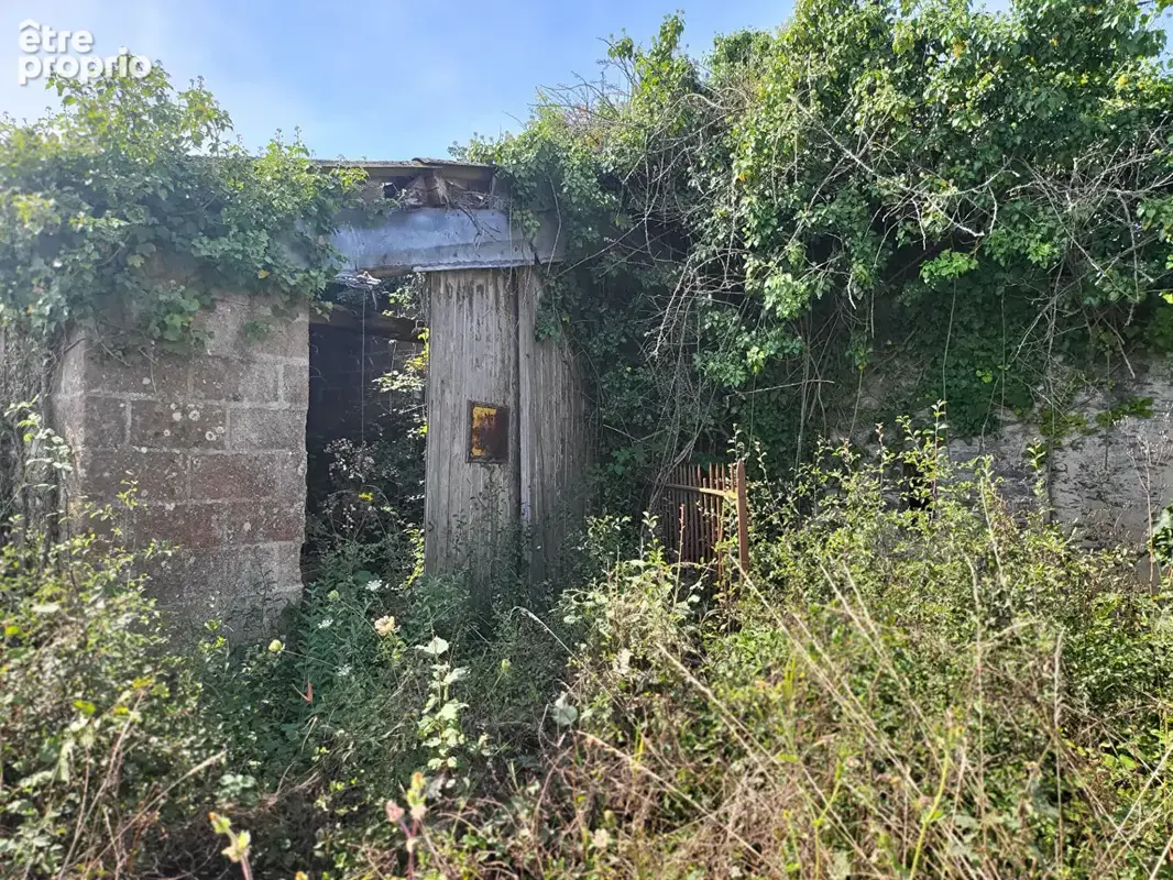 RARE bord de Mer, longère à rénover de plus de 287 m² hab. - photo 5
