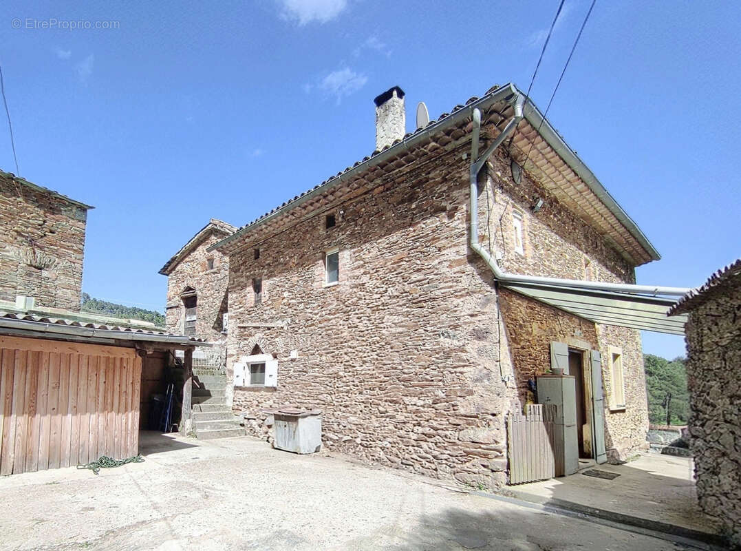 Maison à SAINT-PAUL-LA-COSTE