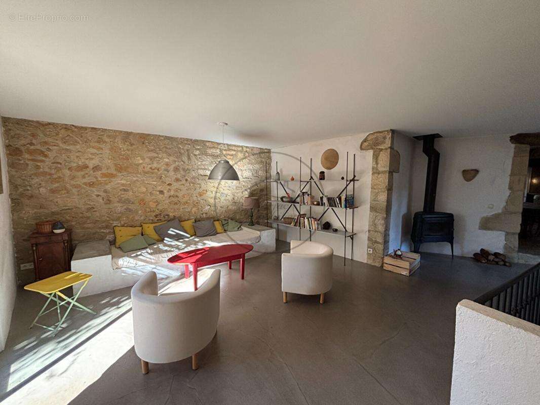Maison à BESSAS