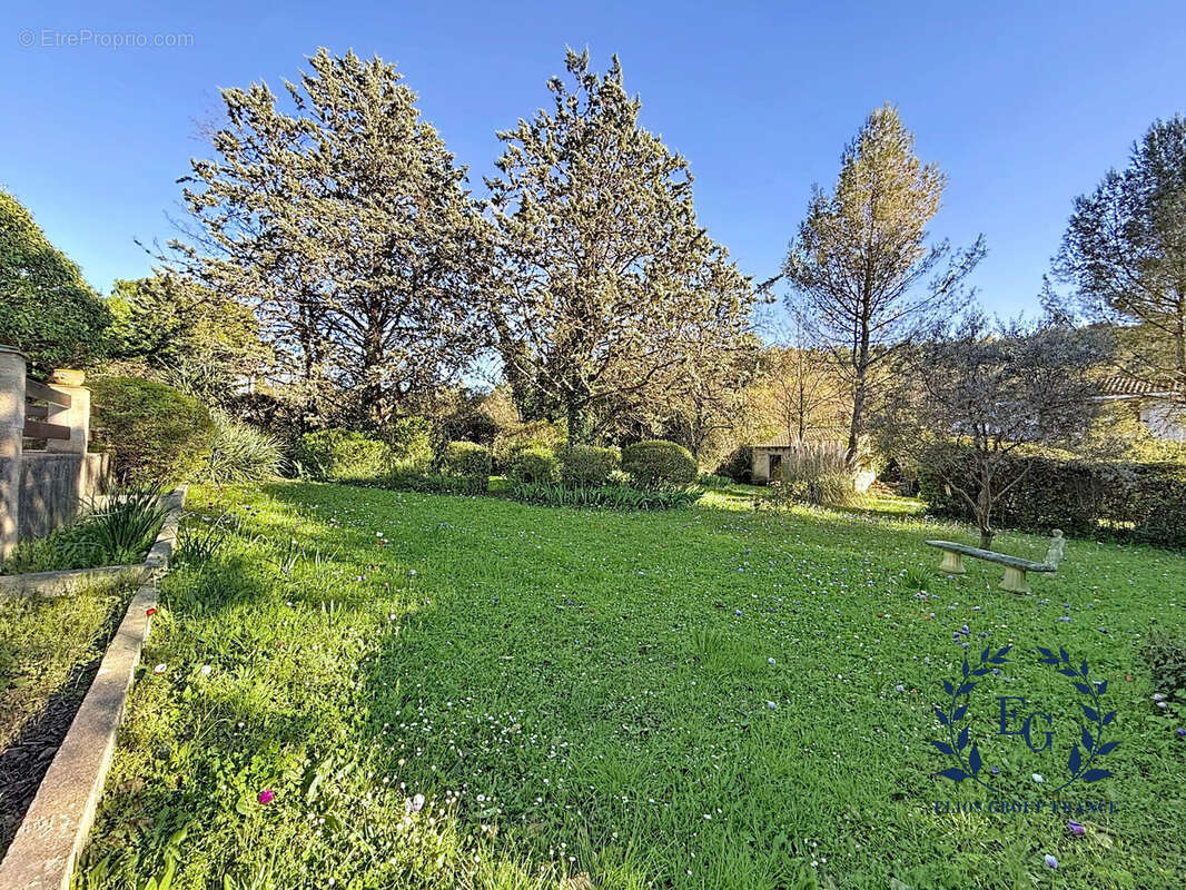 Terrain 727 m² à Prades-Le-Lez  - photo 4