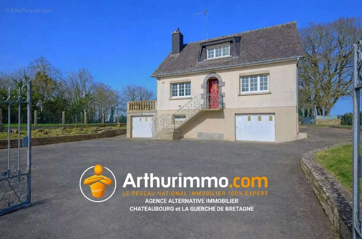 Maison à ARGENTRE-DU-PLESSIS