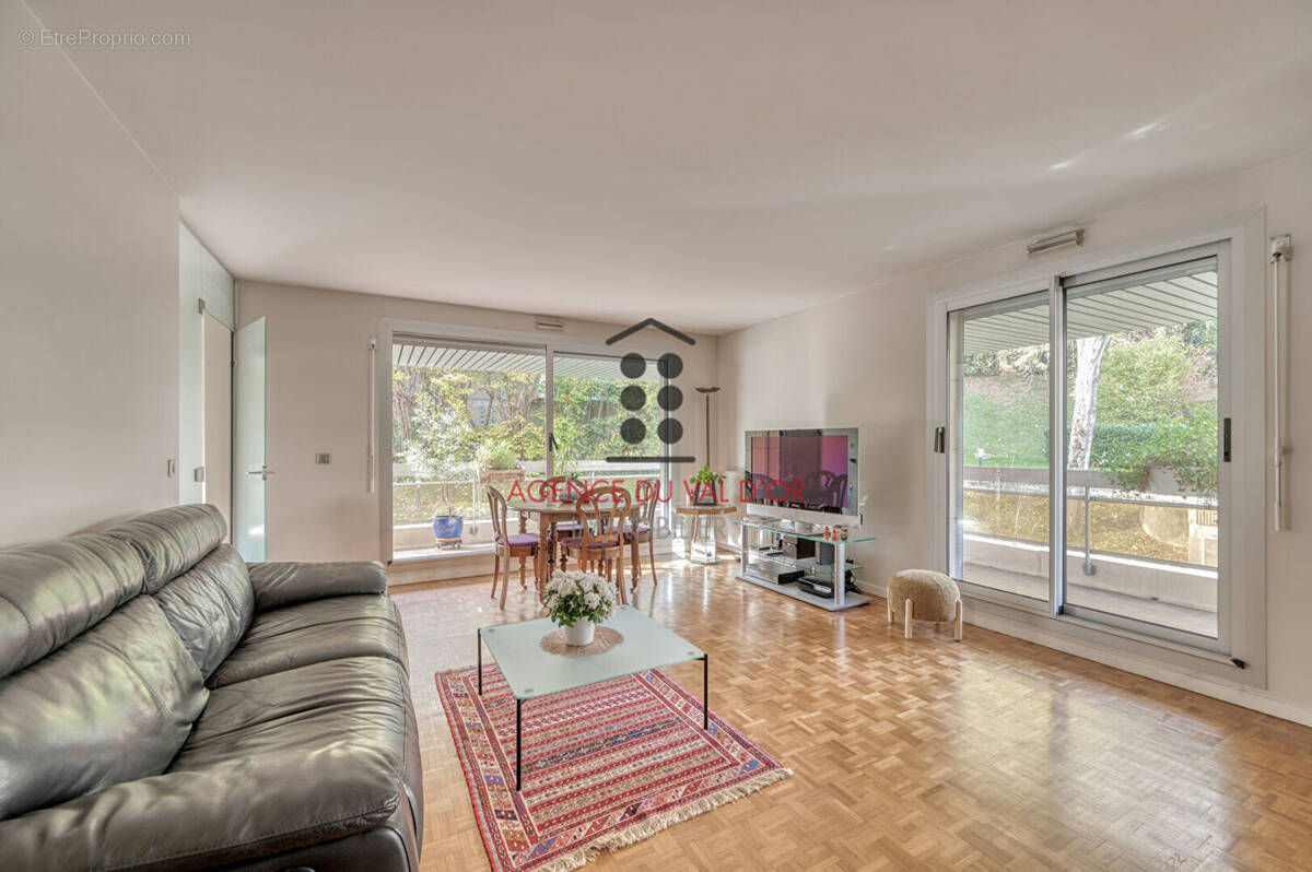 Appartement à BOUGIVAL