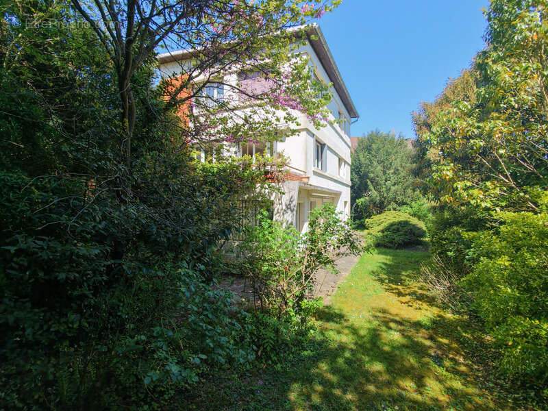 Dpt Hauts de Seine (92), À vendre : Maison familiale d'exception de 217 m2 (290 au sol) – Calme absolu, proche RER Robinson et V - photo 3