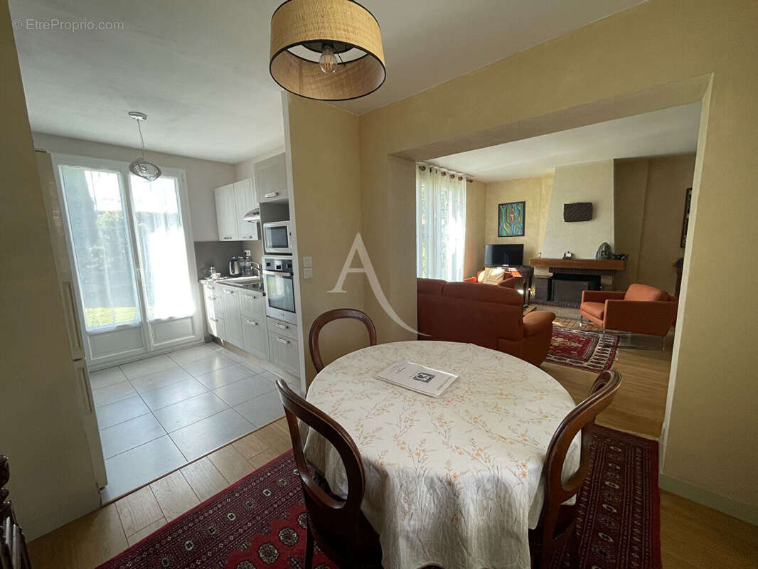 Maison à GIF-SUR-YVETTE