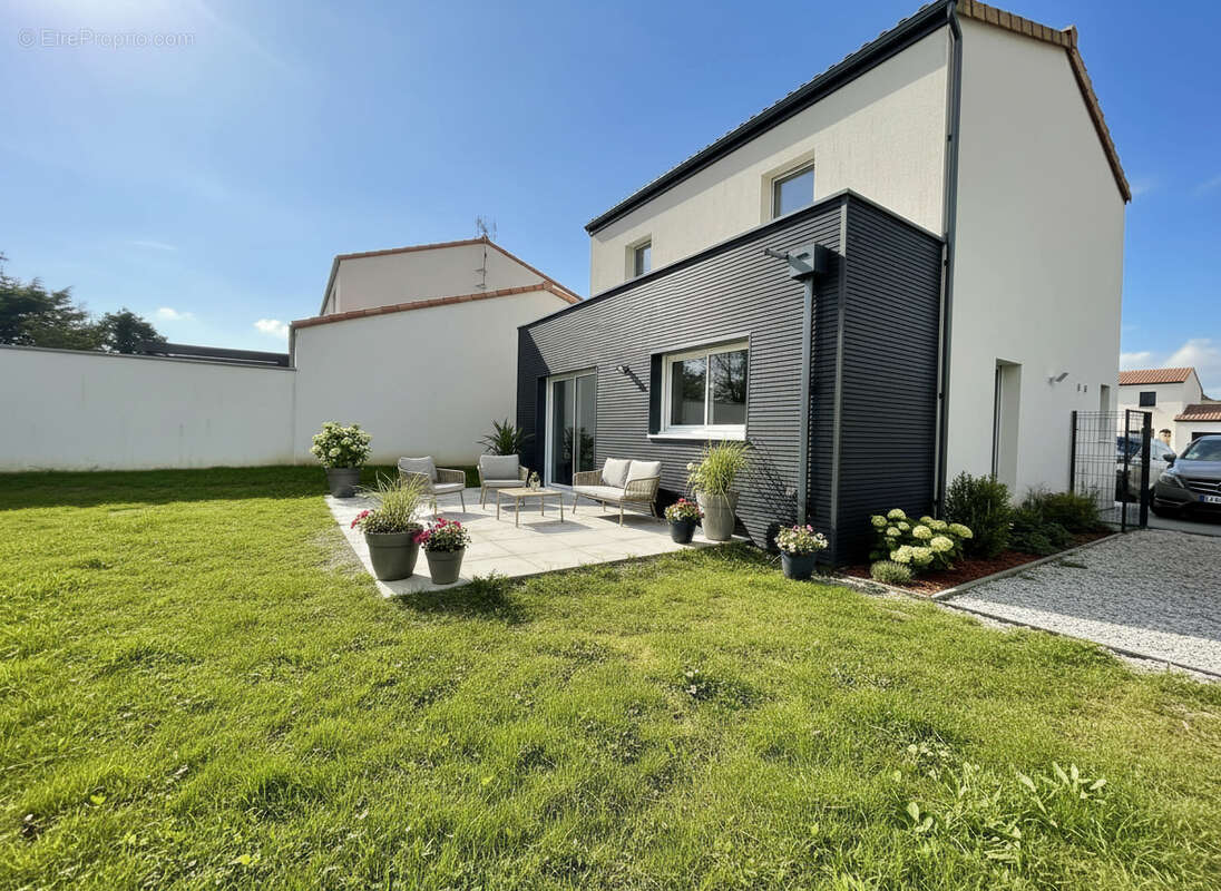 Maison à MONTAIGU