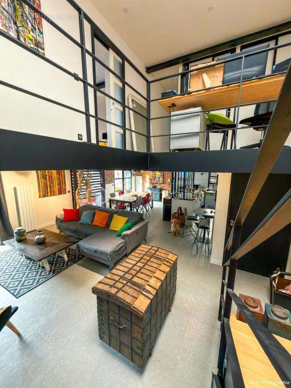 Loft d'exception de 126m2 - 3 Chambres - Charme industriel & volumes remarquables - photo 5