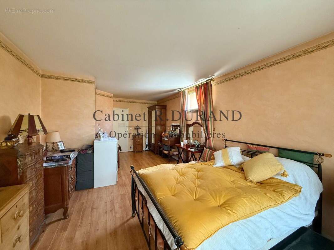 Appartement 117 m² à La Garenne-Colombes  - photo 5