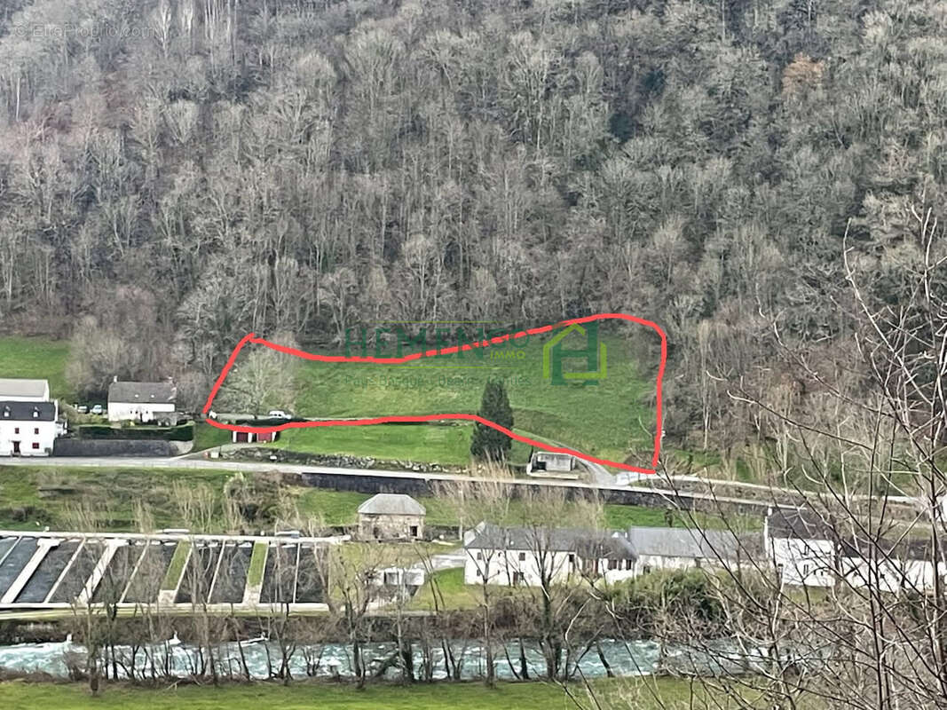 Terrain à LICQ-ATHEREY
