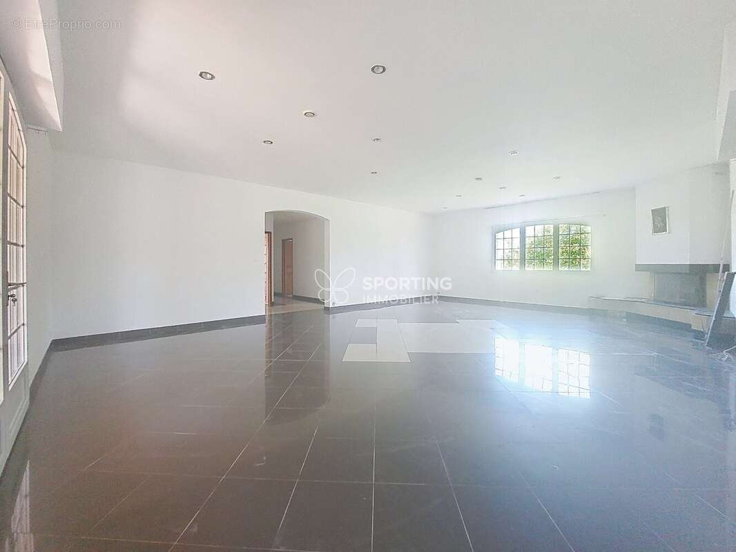 Maison à SAINTE-EULALIE