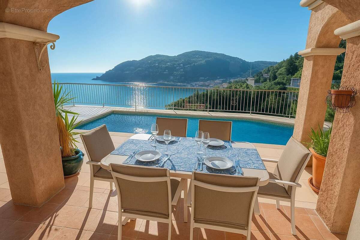 Maison à THEOULE-SUR-MER