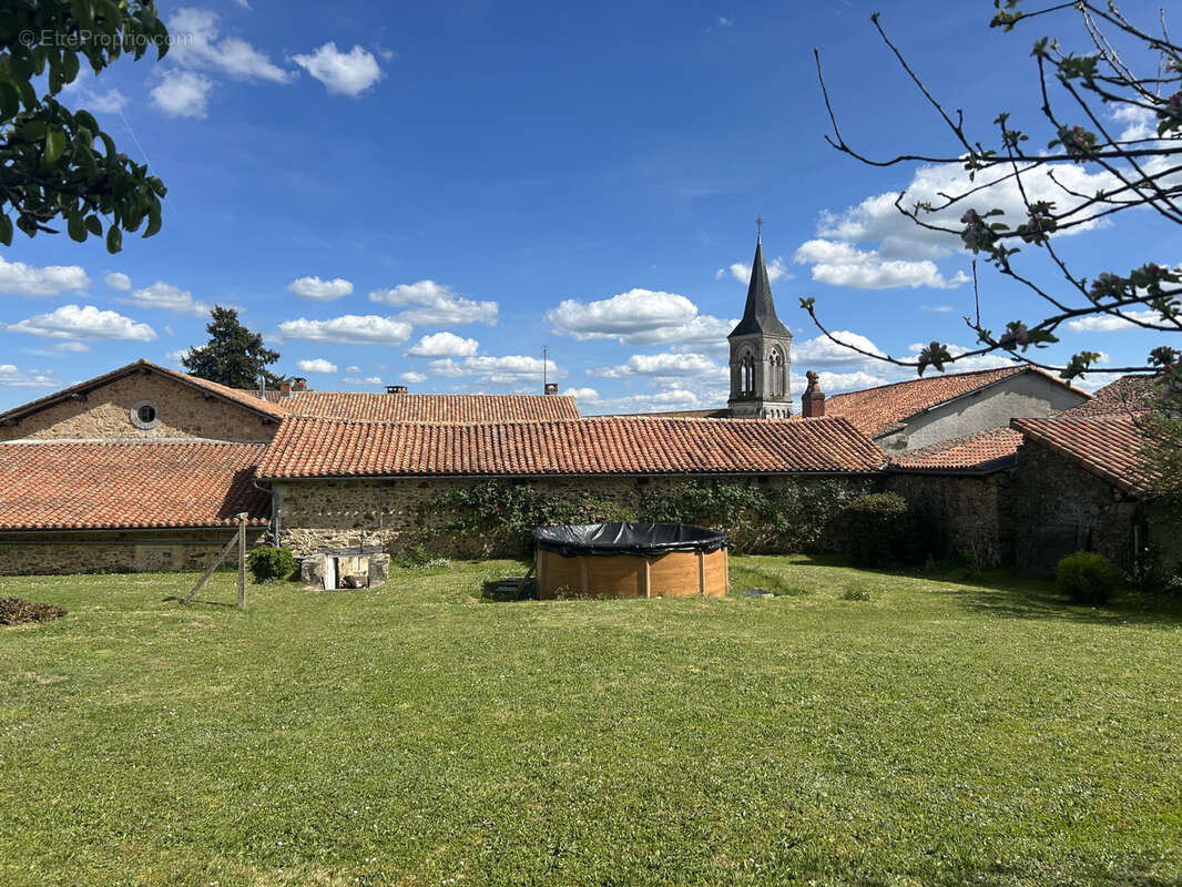Maison à MASSIGNAC