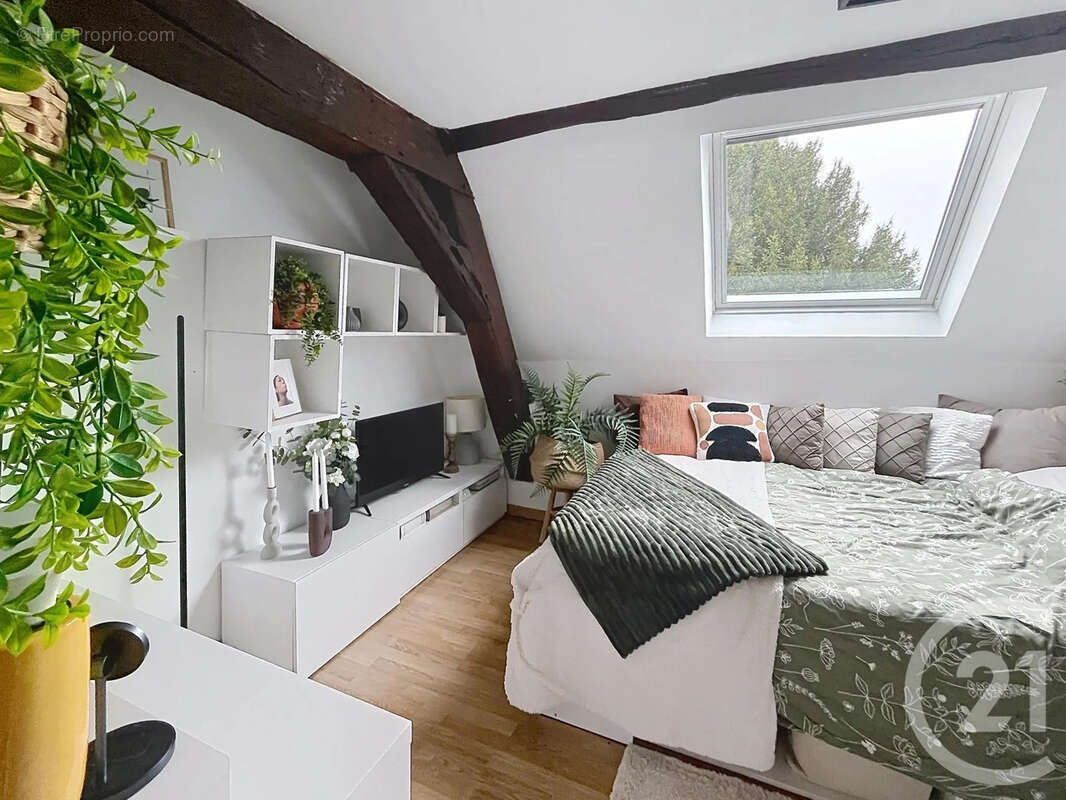 Appartement à BRIE-COMTE-ROBERT