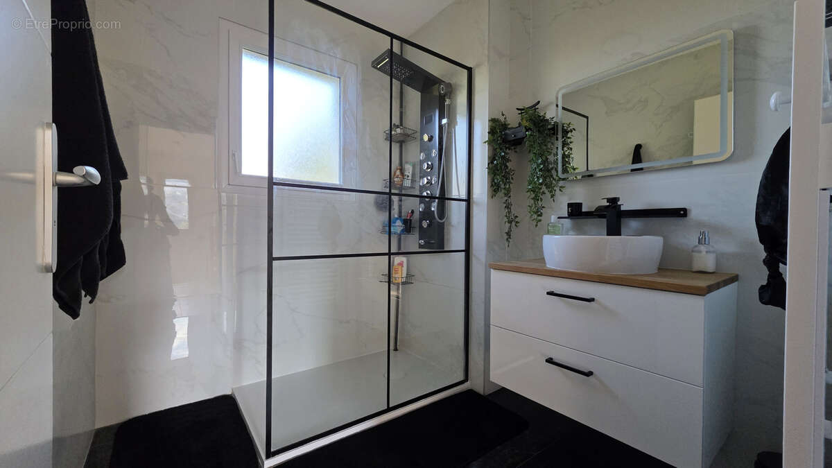 Maison à SAINTE-BLANDINE