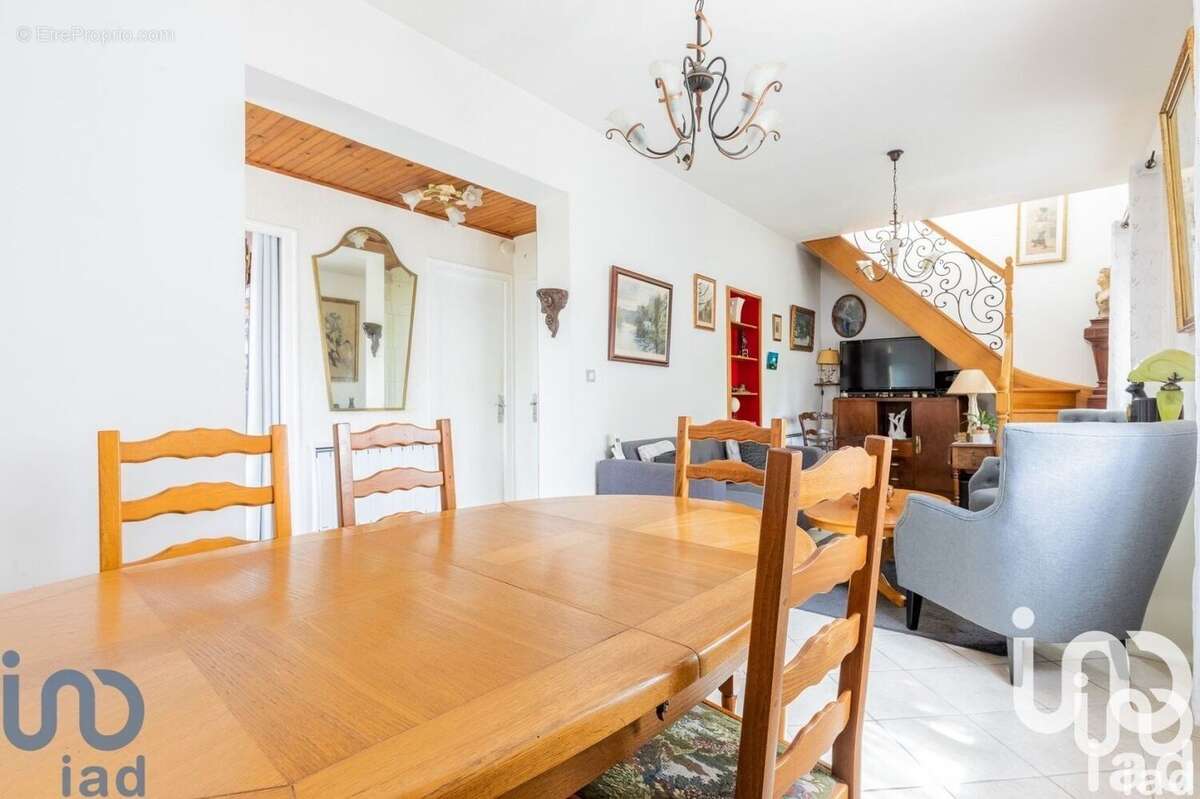 Photo 2 - Maison à CHILLY-MAZARIN