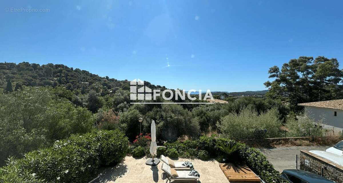 Maison à BORMES-LES-MIMOSAS