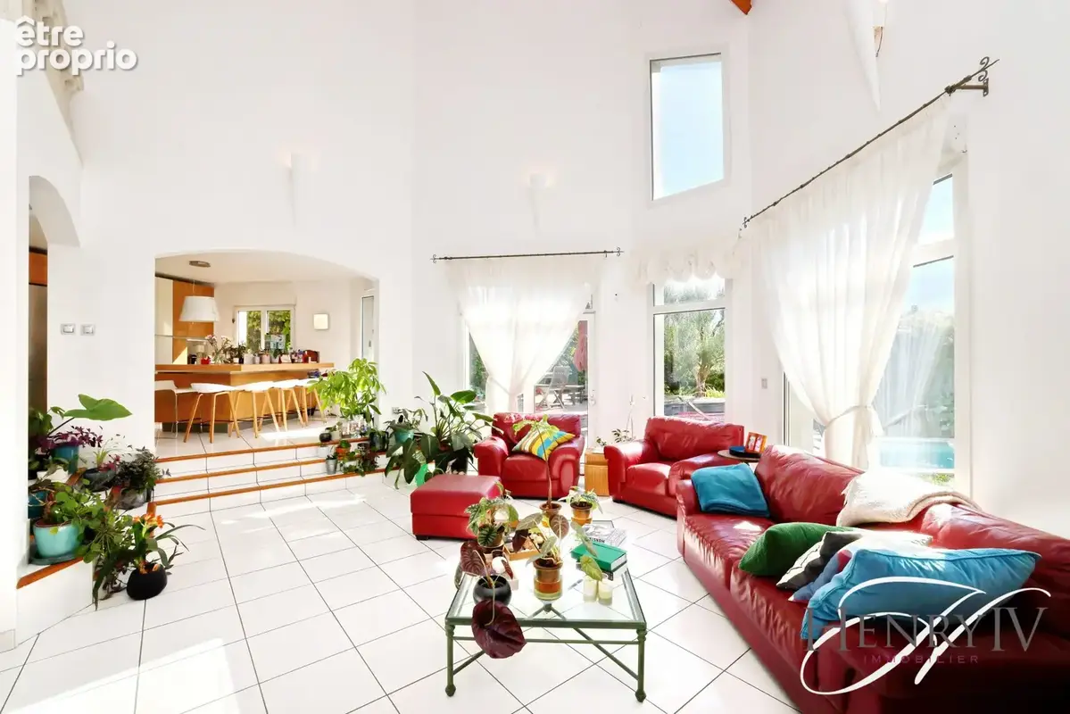 Maison 6 pièces 182 m² à vendre à Saint-Nazaire-Les-Eymes (38330) - photo 8
