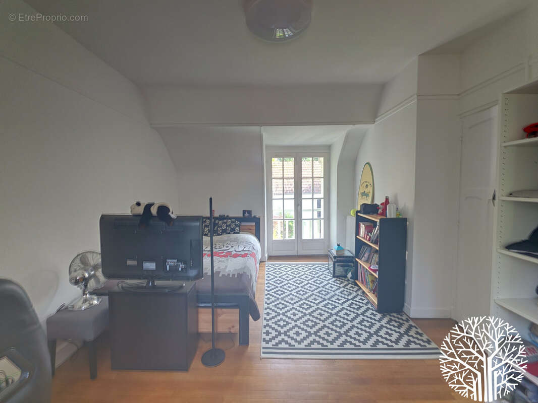 Maison à GIRONVILLE-SUR-ESSONNE