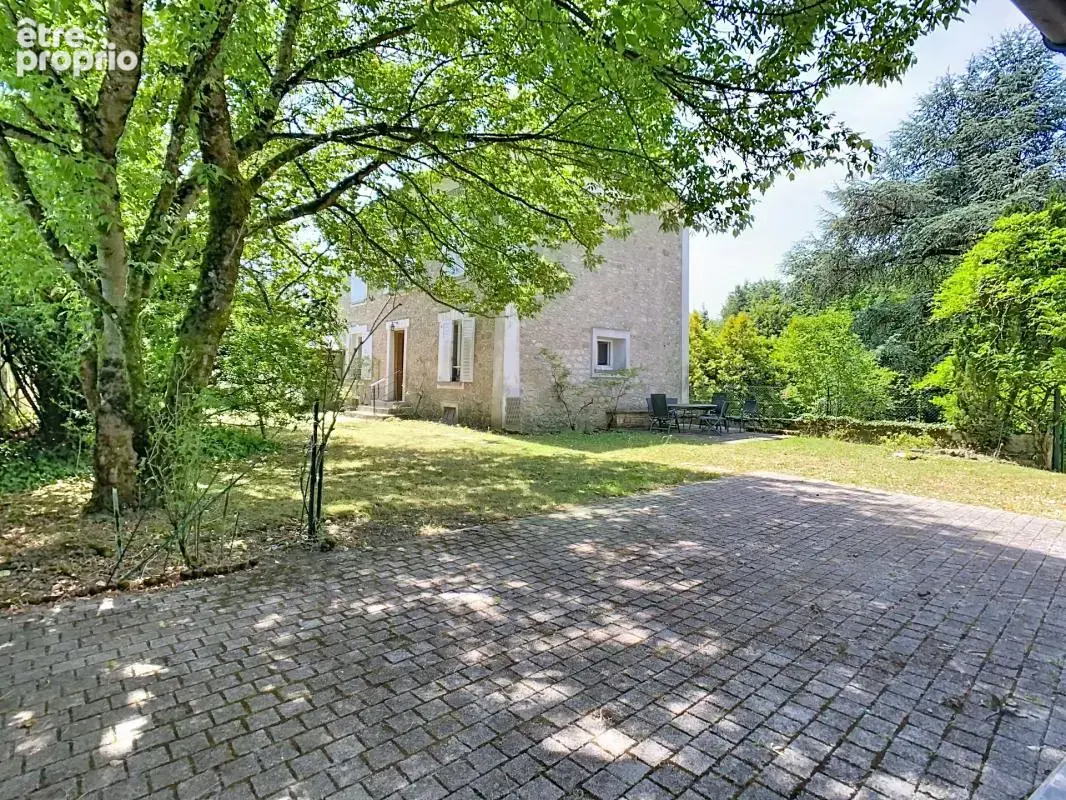 Une maison familiale (177 m²) au calme, entre nature et vie de village à moins d’une heure de Paris en transports (Ligne P) - photo 2